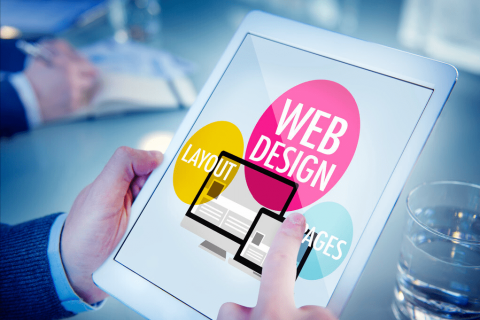 What should you pay attention to when choosing a software development company?